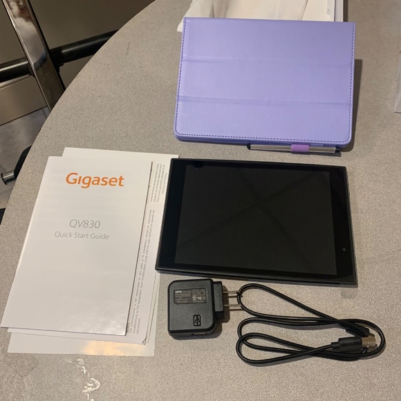 NIB GIGASET 8” Tablet QV380 Silver Tablet - Picture 3 of 5